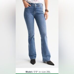 Abercrombie & Fitch Women’s Mid Rise Bootcut Jeans Size 29 X-Short New!